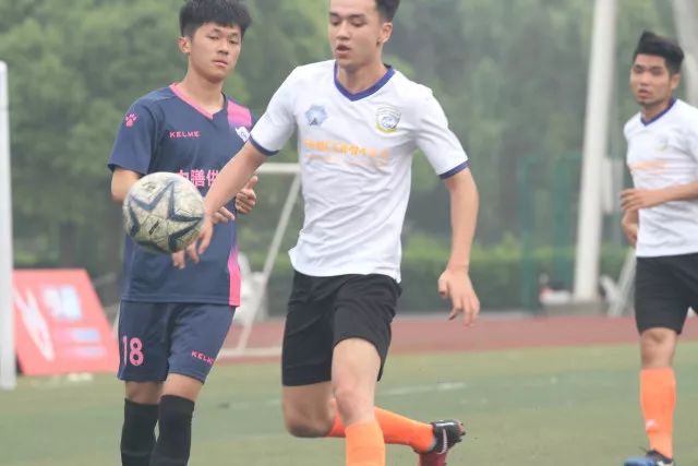 媒体人：广东G1忌惮北京内线 护筐差不停收缩给其他位置机会